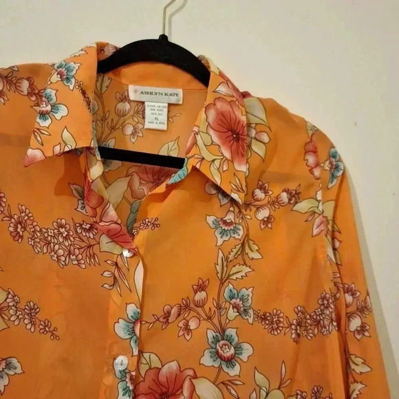 Ashlyn kate blouse - Picture 2 of 4